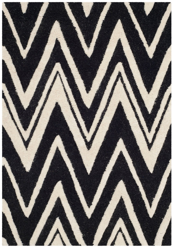 Safavieh Cambridge 711 Hand Tufted  Rug Black / Ivory CAM711K-24