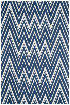 Safavieh Cambridge 711 Hand Tufted  Rug Navy / Ivory CAM711M-26