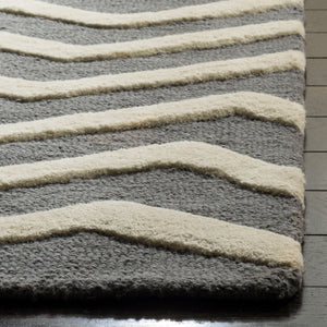 Safavieh Cambridge 714 Hand Tufted  Rug Dark Grey / Ivory CAM714D-26