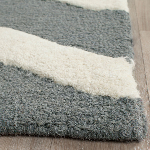 Safavieh Cambridge 714 Hand Tufted  Rug Dark Grey / Ivory CAM714D-26