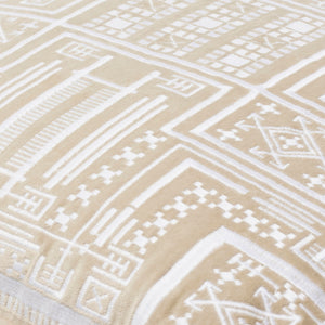 Surya Camaxtli 18"X18" Global Style Accent Pillow – Vibrant Cotton Decor For A Stunning Living Space! Beige Cotton,Cotton Cax004-2222p