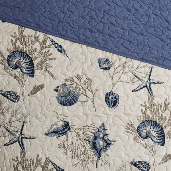 English Elm Brushed Reversible Bayside Quilt Set with Seashell Print, Taupe Coral Accents and 3 Decorative Pillows Blue 23.03 L x 17.91 W x 11.42 H B03597485