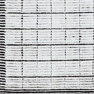 Surya Carre Handmade 2' X 3' Rug - Luxurious Viscose & Wool Blend, Modern Design For Elegant Interiors Black Viscose,Wool Ccr2301-23