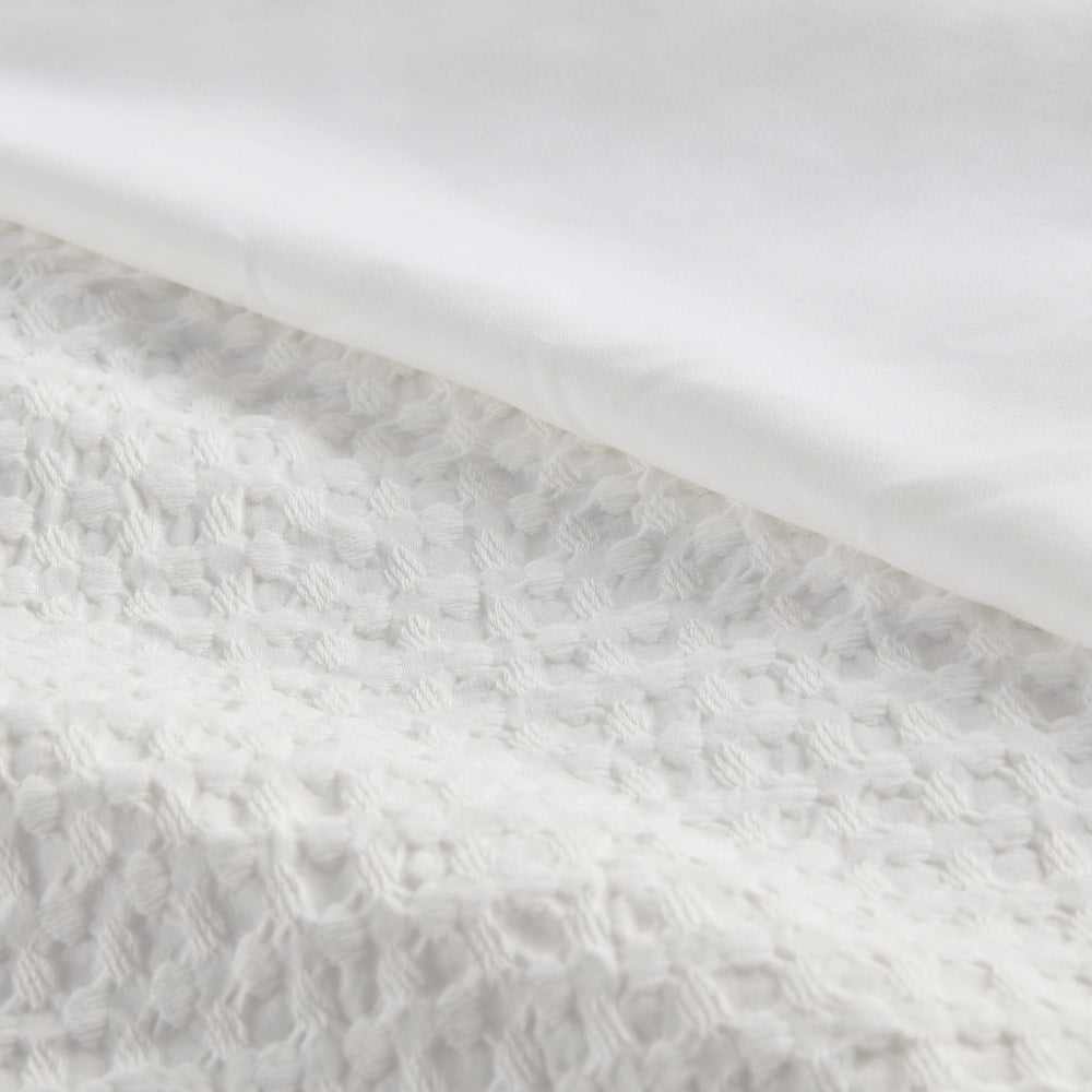 JLA Home Comfort Spaces - Waffle Plush Comforter Set with Breathable Waffle-Weave Texture for Year-Round Warmth and Easy Care 90 L x 66 W x 1.5H AM10-0022