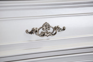 English Elm Traditional White Solid Wood Nightstand Hand Carved Drawers Acrylic Hardware Bedroom B2741P435292