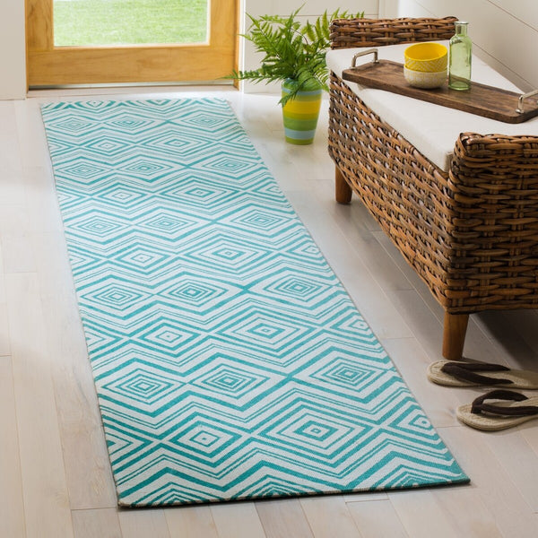 Safavieh Cedar Brook 142 Hand Loomed  Rug Ivory / Light Teal CDR142A-4