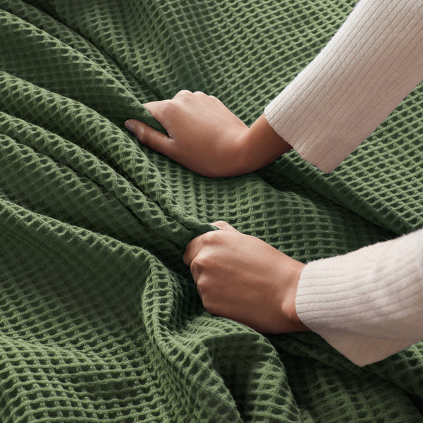 English Elm 1PC Luxurious 100% Cotton Waffle Blanket 90x90 for Full/Queen Beds – Breathable 300gsm Comfort Green 15.75 L x 12.2 W x 4.72 H B035P341141