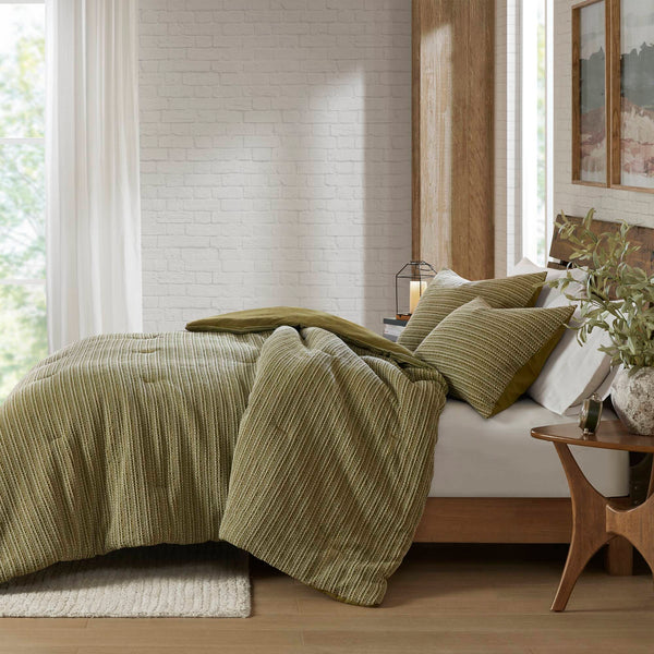 English Elm 3PCS King Comforter Set – Plush Washed Microfiber Comforter & Shams, Hypoallergenic 100% Poly Fill Luxury Green 23 L x 21 W x 13 H B035P341105