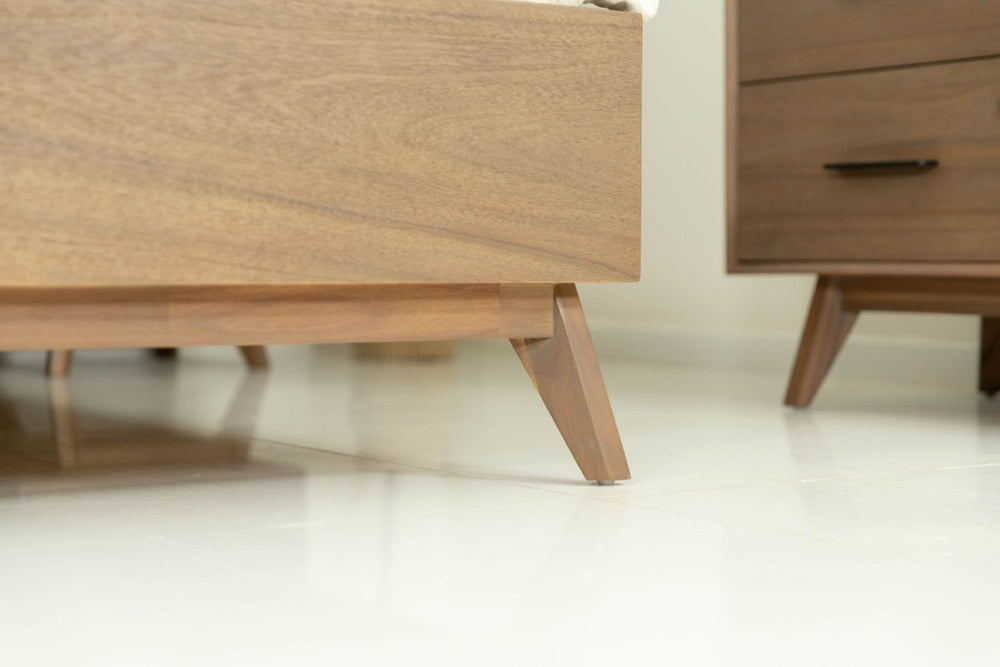 VIG Furniture Claire Solid Acacia Eastern King Platform Bed In American Walnut Finish — Modern Panel Headboard, 7" Clearance VGWDWIN-USQB-BED-EK