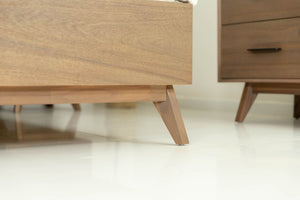 VIG Furniture Claire Solid Acacia Eastern King Platform Bed In American Walnut Finish — Modern Panel Headboard, 7" Clearance VGWDWIN-USQB-BED-EK