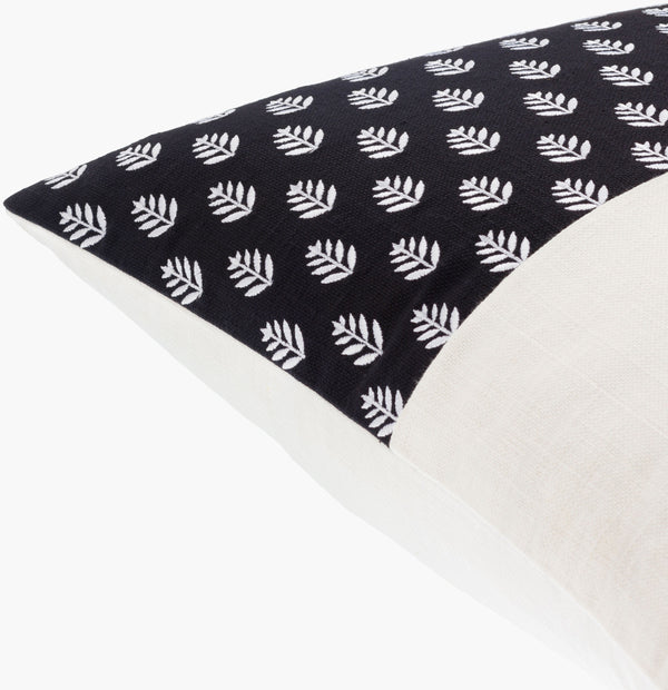 Surya Chromatique 18" Cotton Accent Pillow - Luxurious Softness With Unique Design For Stylish Comfort Black Cotton,Cotton Ctq002-1818