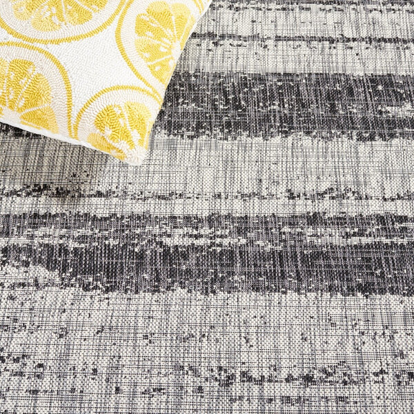 Safavieh Courtyard 8526 Power Loomed 88% Polypropylene, 12% Polyester Indoor / Outdoor Rug Grey / Black CY8526-37612-8