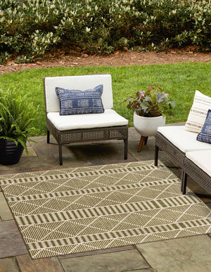 Unique Loom Outdoor Trellis Dalyan Machine Made Striped Rug Green, Ivory 5' 4" x 6' 1"