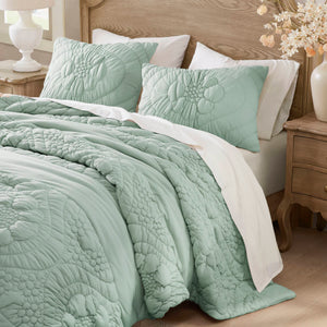 English Elm 2-Piece Twin Comforter Set with Soft Poly Jersey Face and Plush Poly Fill for Cozy Bedrooms Sage 13.78 L x 17.72 W x 6.69 H B035P408220
