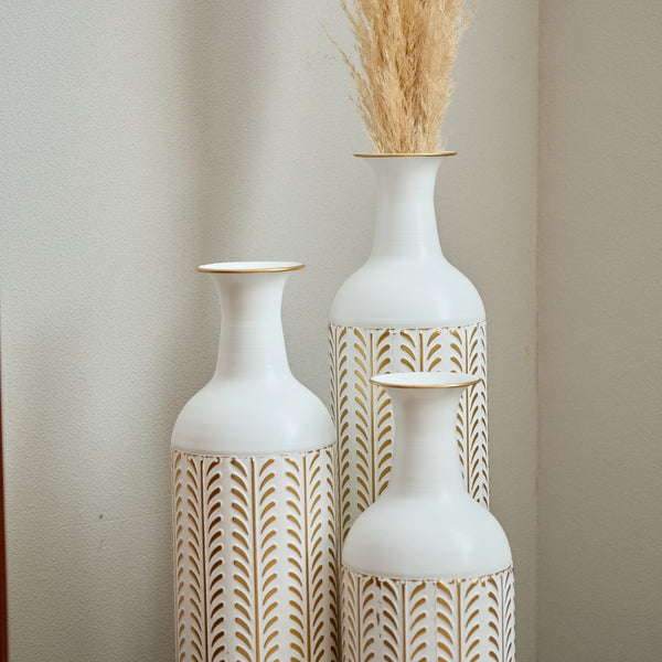 English Elm Floor Metal Vases Set Of 3 - Modern Gold & White Decorative Cylindrical Vases For Elegant Interiors W2796P255615