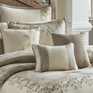 English Elm Hillcrest 10-Piece King Comforter Set – Luxurious Damask Jacquard With Elegant Embroidery In Ivory B340P341929