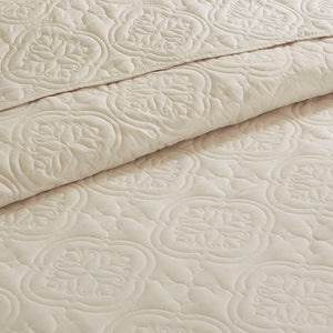 English Elm 3 Piece Reversible Bedspread Set Oakley Quilted Medallion Oversized Microfiber Hypoallergenic Comforter Cream 15.35 L x 13.39 W x 11.81 H B03594960
