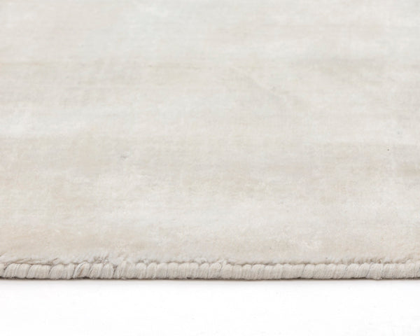 Sunpan Alaska Hand-Loomed Rug - Luxurious Wool-Blend Texture for Cozy Living, Lounge, and Bedroom Spaces White