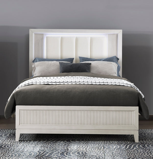 English Elm Antique Ambrose Queen Platform Bed with Footboard Storage Drawers Rustic Acacia Veneer Finish Antique White 66.75 L x 39.5 W x 8 H B011S01457