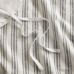 English Elm 3 Cal King Duvet Set with Linen-Blend Yarn Dye Fabric, Breathable Cotton Backing for Comfort Grey 12.01 L x 10.24 W x 6.5 H B035P319221