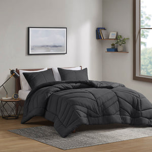 JLA Home Intelligent Design - Quilted Remy Chevron Comforter Set with Plush 350gsm Fill, Hypoallergenic OEKO-TEX, Machine Washable Luxury Black ID10-2294