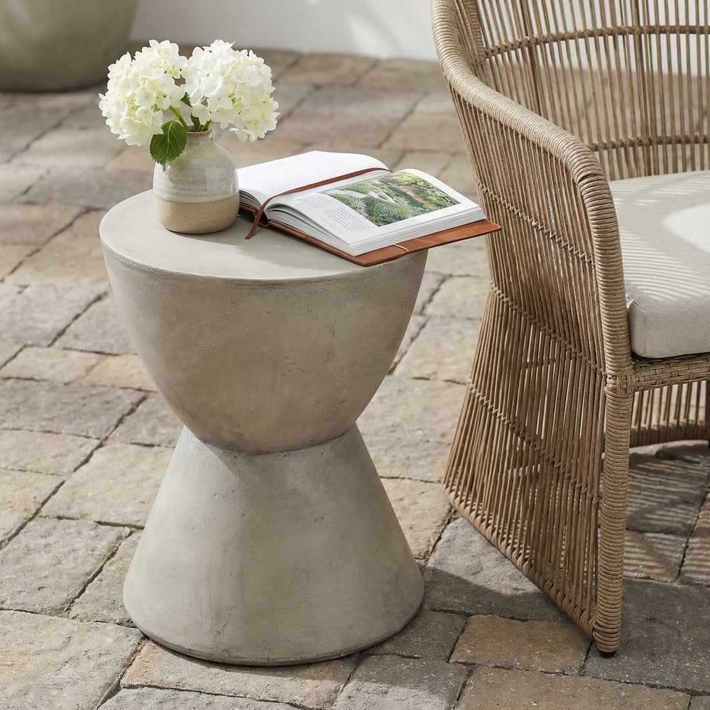 English Elm Outdoor Sculptural Mgo Concrete Pedestal Side Table for Patio Lounge Seating N773P412510L
