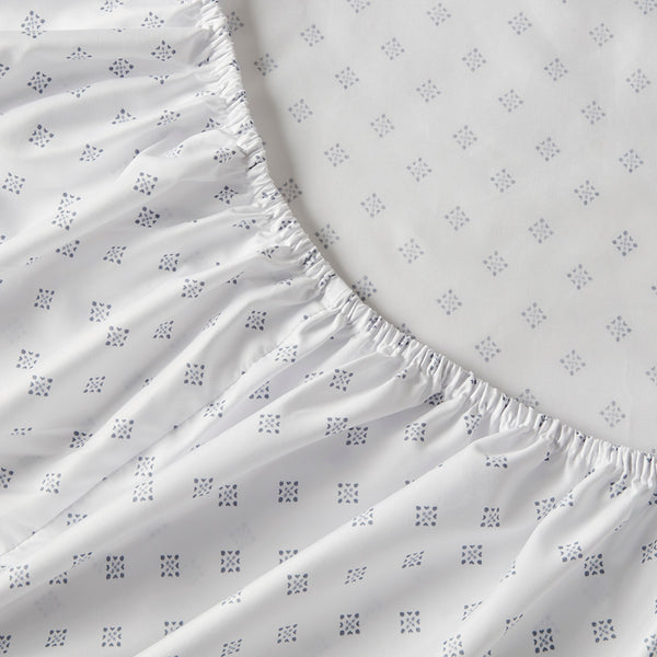 JLA Home Comfort Spaces - Chambray Denim-Inspired Microfiber Comforter Set — Lightweight, Oeko-Tex Certified, Year-Round Cozy Texture Navy AM10-0068