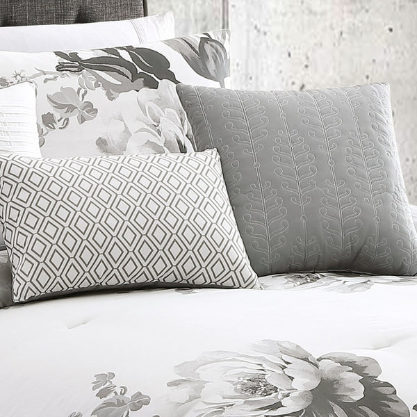 English Elm Ridgely Black 7-Piece Queen Comforter Set - Elegant Floral Design, Soft Cotton, Year-Round Comfort! B340P341957-GIGA