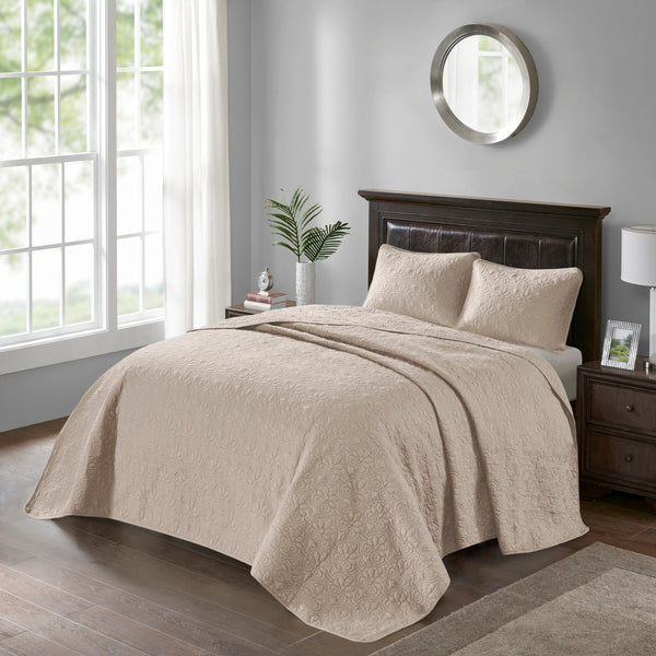 English Elm Reversible Madison Park Quebec Bedspread Set Queen with Quilted Cotton Fill, Oversized Drape, Antimicrobial Protection khaki 17.72 L x 15.35 W x 7.87 H B03597410