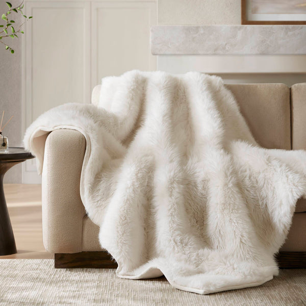 English Elm 1-piece Oversized Faux Fur Throw Bobcat Print Plush Velvet Backed Cozy Sofa Blanket White B035P408337