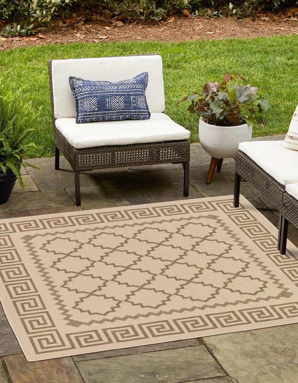 Unique Loom Outdoor Trellis Stars Machine Made Geometric Rug Beige, Brown 6' 1" x 6' 1"