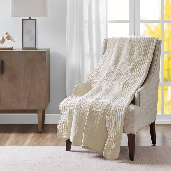 JLA Home Madison Park - Oversized Quilted Throw Adds Vintage-Soft Texture with Scalloped Edges, Breathable Cotton Fill, Machine Washable Cream MP50-1215