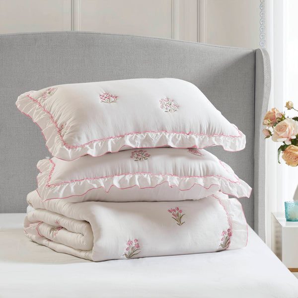 English Elm 3-piece Floral Embroidered Quilt Set Ruffled Trim Romantic Bedding for Full Queen Beds White+Pink B035P463192