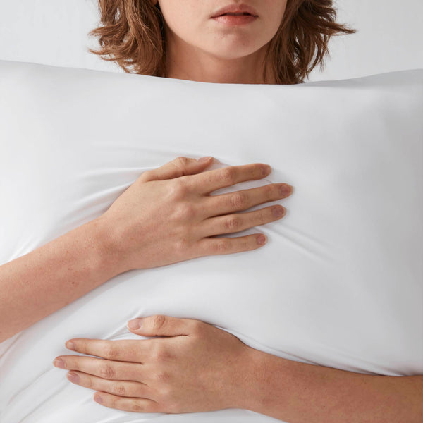English Elm 1- Piece Full Body Cooling Pillow with Nylon Spandex Cover for Side Sleepers White B035P482973