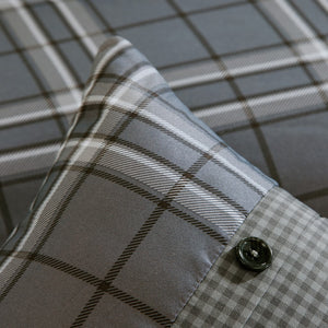 English Elm Twin/Twin Daryl Comforter Set — Grey White Plaid Modern Pieced Design with Button Accents & Antimicrobial Protection for Freshness B03595911