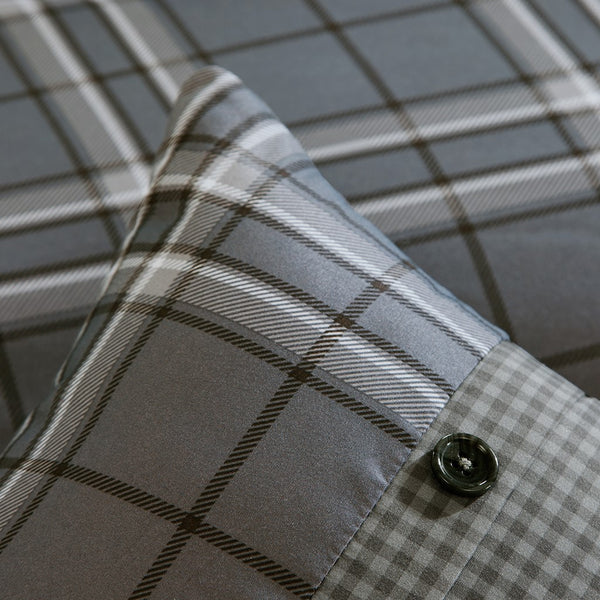 English Elm King/Cal Plaid Daryl Comforter Set with Antimicrobial Finish, Grey White Pieced Design, Shams & Pillows B03596022