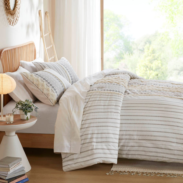 JLA Home INK+IVY - Cotton Imani Duvet Cover Mini Set with Geometric Tufted Chenille, Solid Reverse, OEKO‑TEX Cozy 92 L x 88 W x 0.13H II12-996