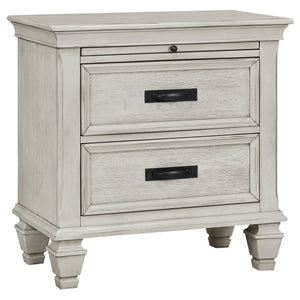 English Elm Piero Wire-brushed Oak Veneer Queen Bedroom Set with Louvered Panels Coastal Style B062S00765