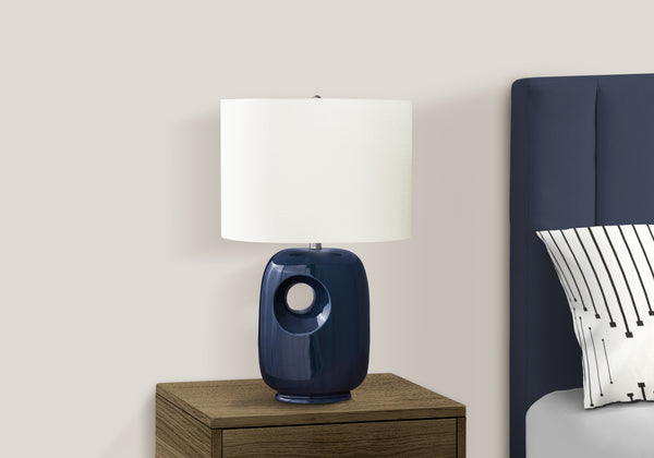 English Elm Lighting, Sculpted Ceramic Table Lamp with Ivory Fabric Shade for Modern Living Spaces Blue B2710P461839