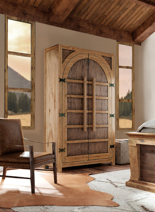 Hooker Furniture Big Sky Wardrobe Rustic Pecky Hickory Arched Top Closet With Removable Rod, Adjustable Shelves & Drawers 6700-90013-80