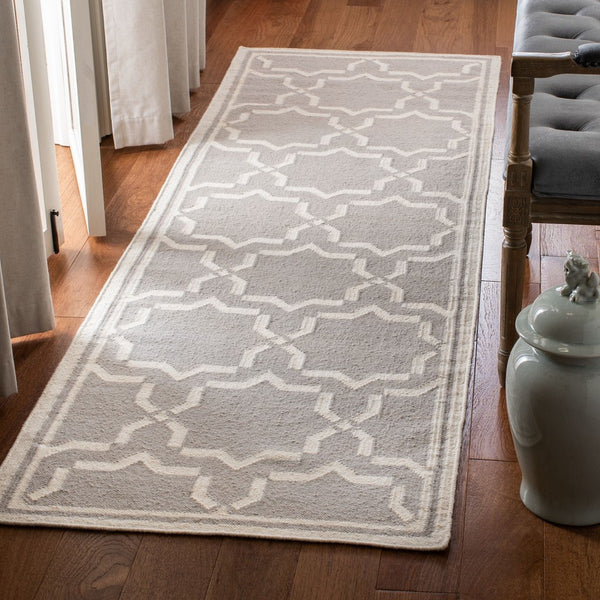 Safavieh Dhurries 545 Hand Woven Flat Weave  Rug Grey / Ivory DHU545G-26