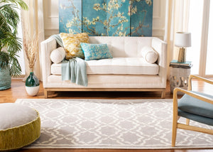 Safavieh Dhurries 545 Hand Woven Flat Weave  Rug Grey / Ivory DHU545G-26