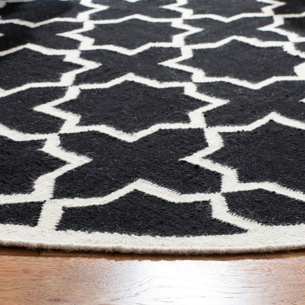 Safavieh Dhurries 549 Hand Woven Flat Weave  Rug Black / Ivory DHU549L-26