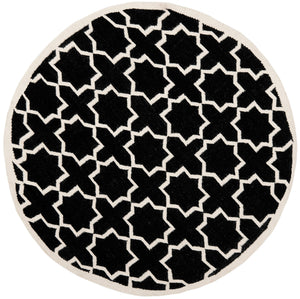 Safavieh Dhurries 549 Hand Woven Flat Weave  Rug Black / Ivory DHU549L-26
