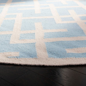 Safavieh Dhurries 552 Hand Woven Flat Weave  Rug Light Blue / Ivory DHU552B-3