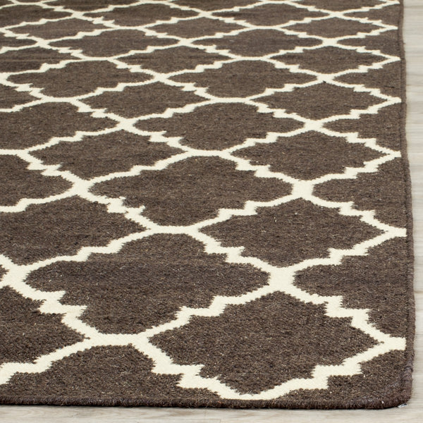 Safavieh Dhurries 554 Hand Woven Flat Weave  Rug Brown / Ivory DHU554C-26