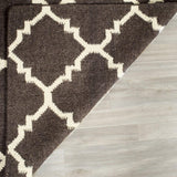 Safavieh Dhurries 554 Hand Woven Flat Weave  Rug Brown / Ivory DHU554C-26