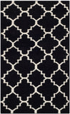 Safavieh Dhurries 554 Hand Woven Flat Weave  Rug Black / Ivory DHU554L-26