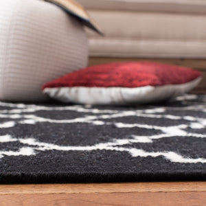 Safavieh Dhurries 554 Hand Woven Flat Weave  Rug Black / Ivory DHU554L-26