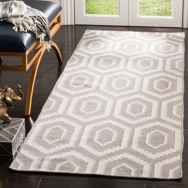 Safavieh Dhurries 556 Hand Woven Flat Weave  Rug Grey / Ivory DHU556G-26